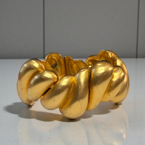 LES BERNARD Chunky Vintage 1980's Matte Gold Plated Hinged Bangle Bracelet - Picture 1 of 6